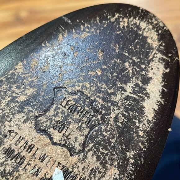 Stuart Weitzman black patent leather pumps size 8 - Picture 5 of 6